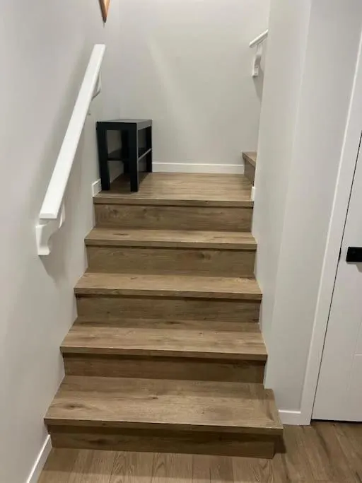 2-Bedroom Basement Apartment 卡加利 0*,